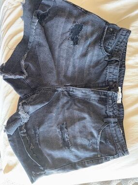 Women’s Kansan shorts